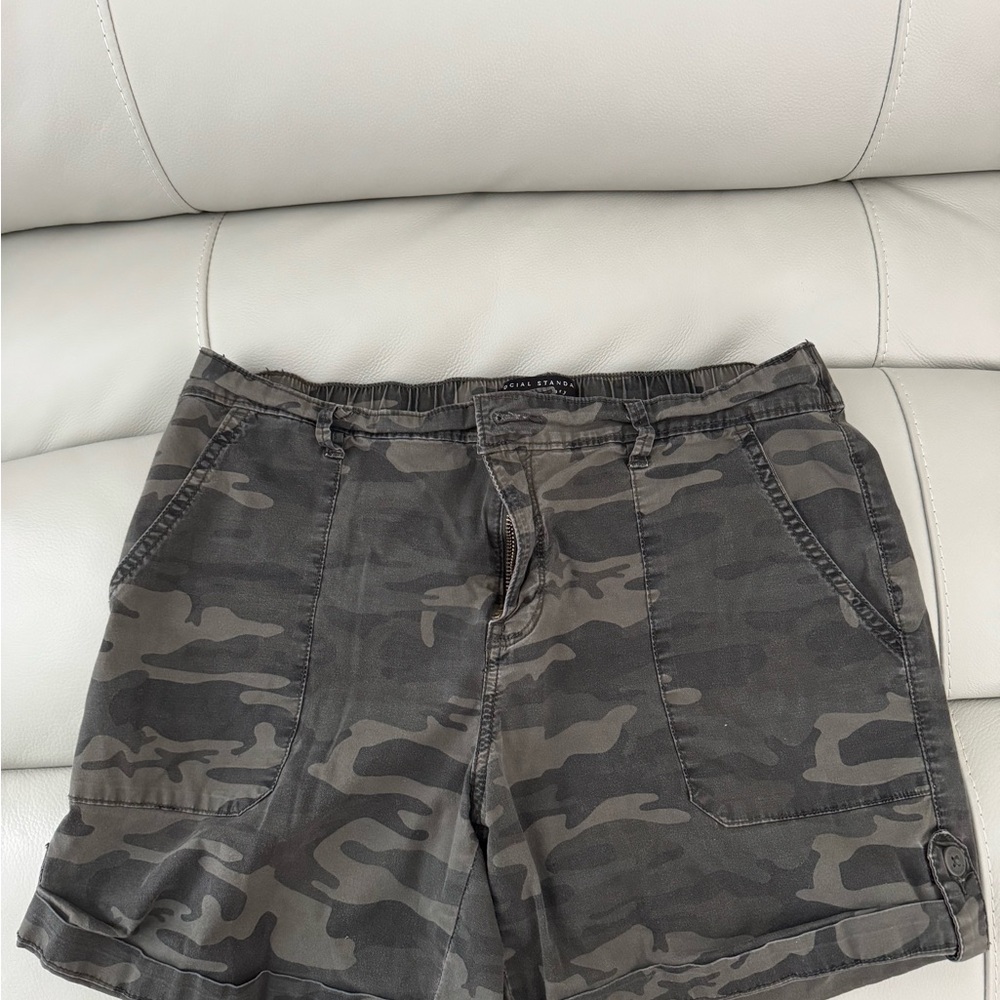 Sanctuary Women's Camouflage Cargo Shorts